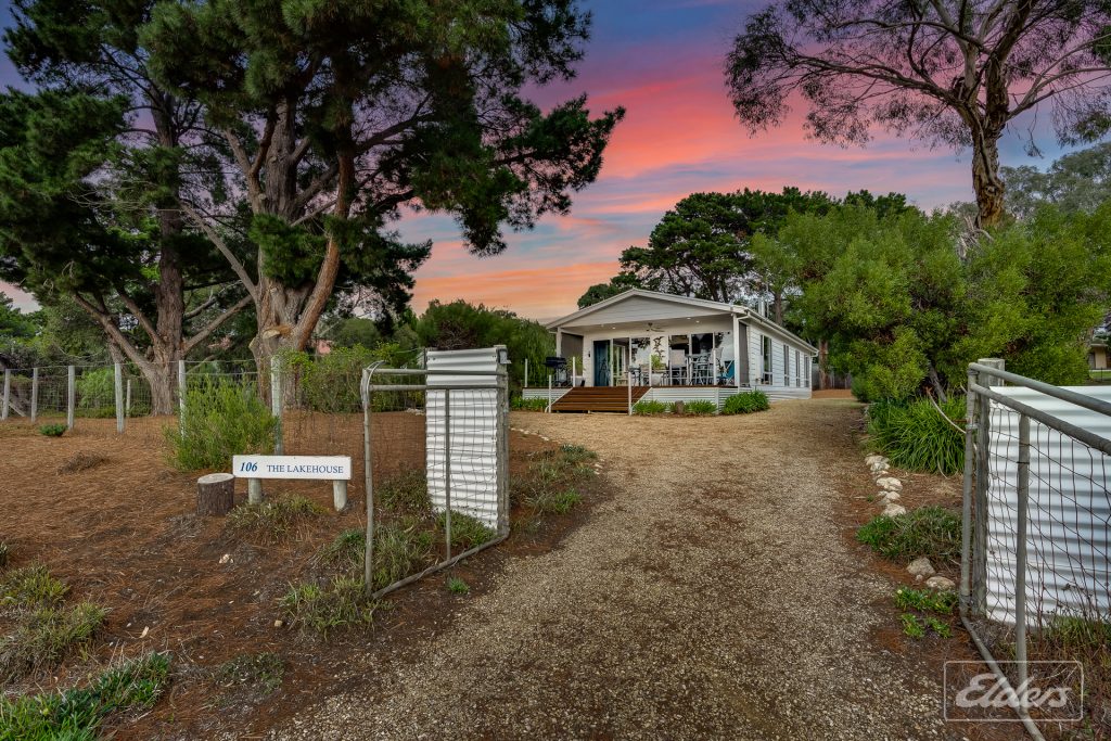 Vendor of Residential House in Clayton Bay property
