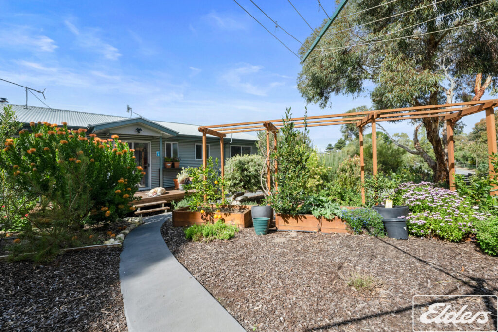 Seller of House in Clayton Bay, SA property